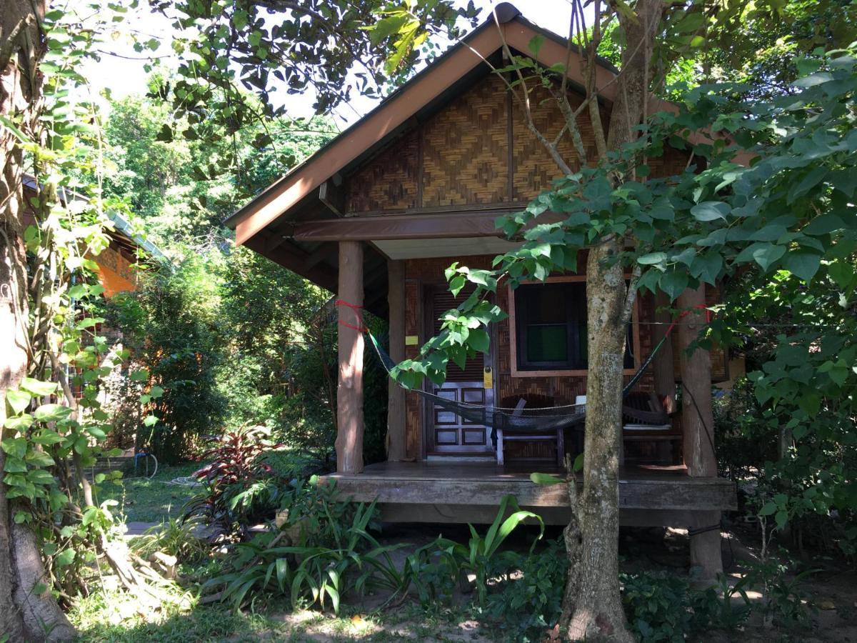 Starlight Beach Resort Koh Phayam Eksteriør billede