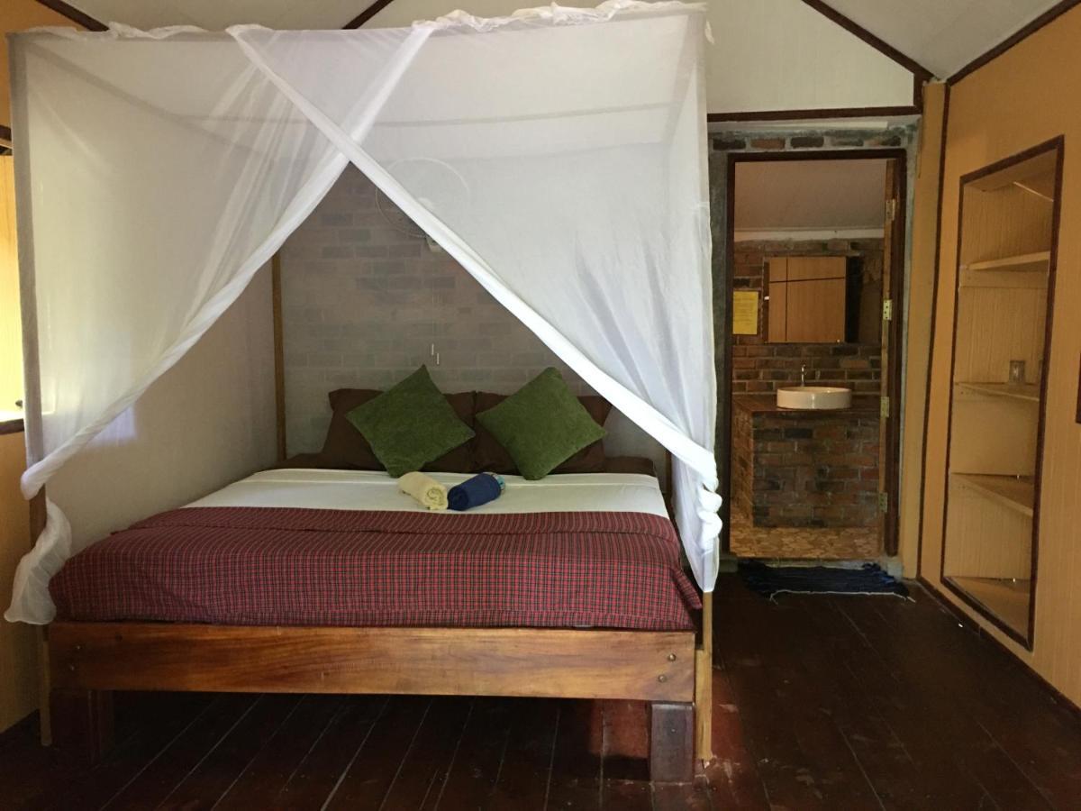 Starlight Beach Resort Koh Phayam Eksteriør billede