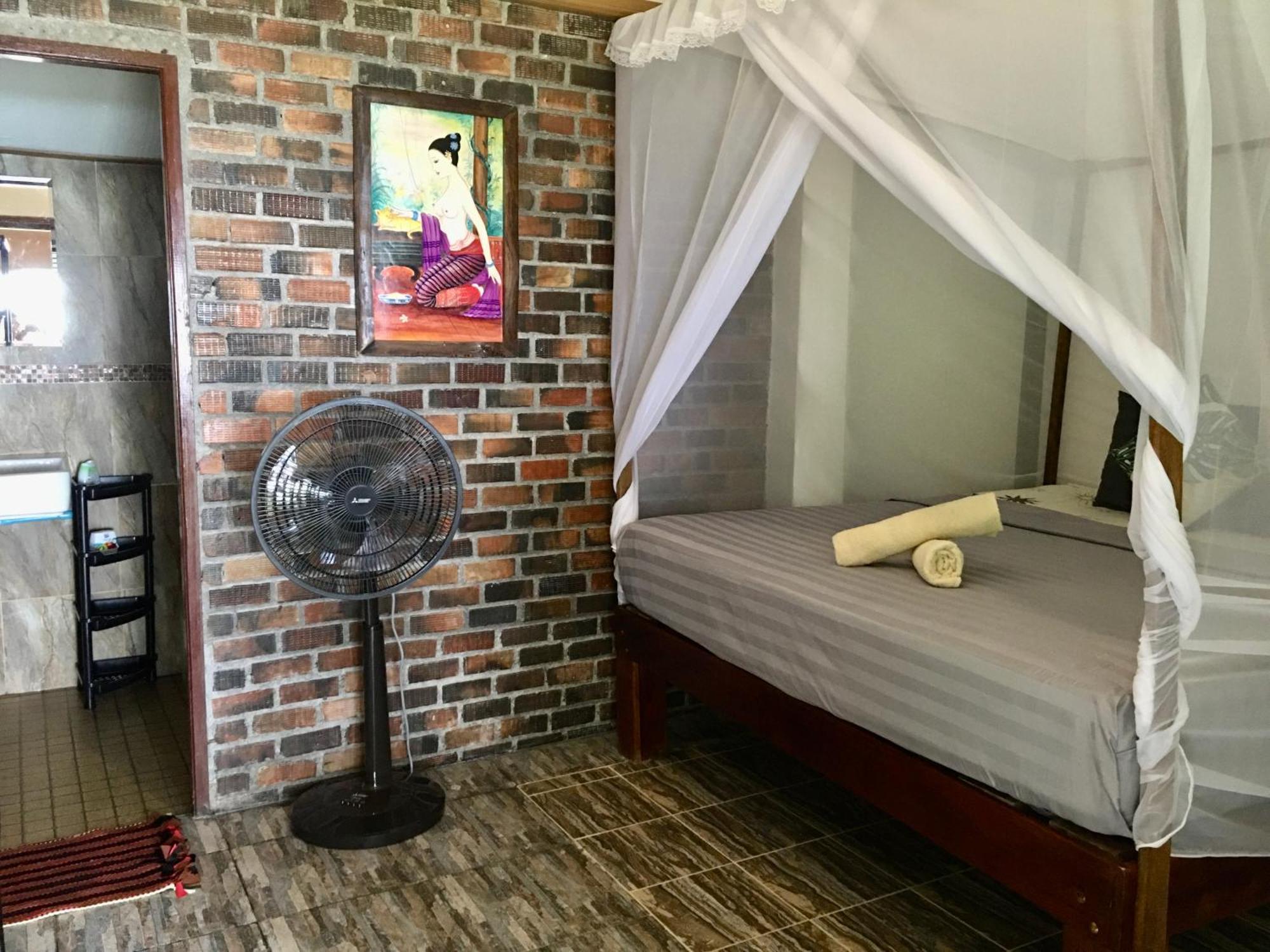 Starlight Beach Resort Koh Phayam Eksteriør billede