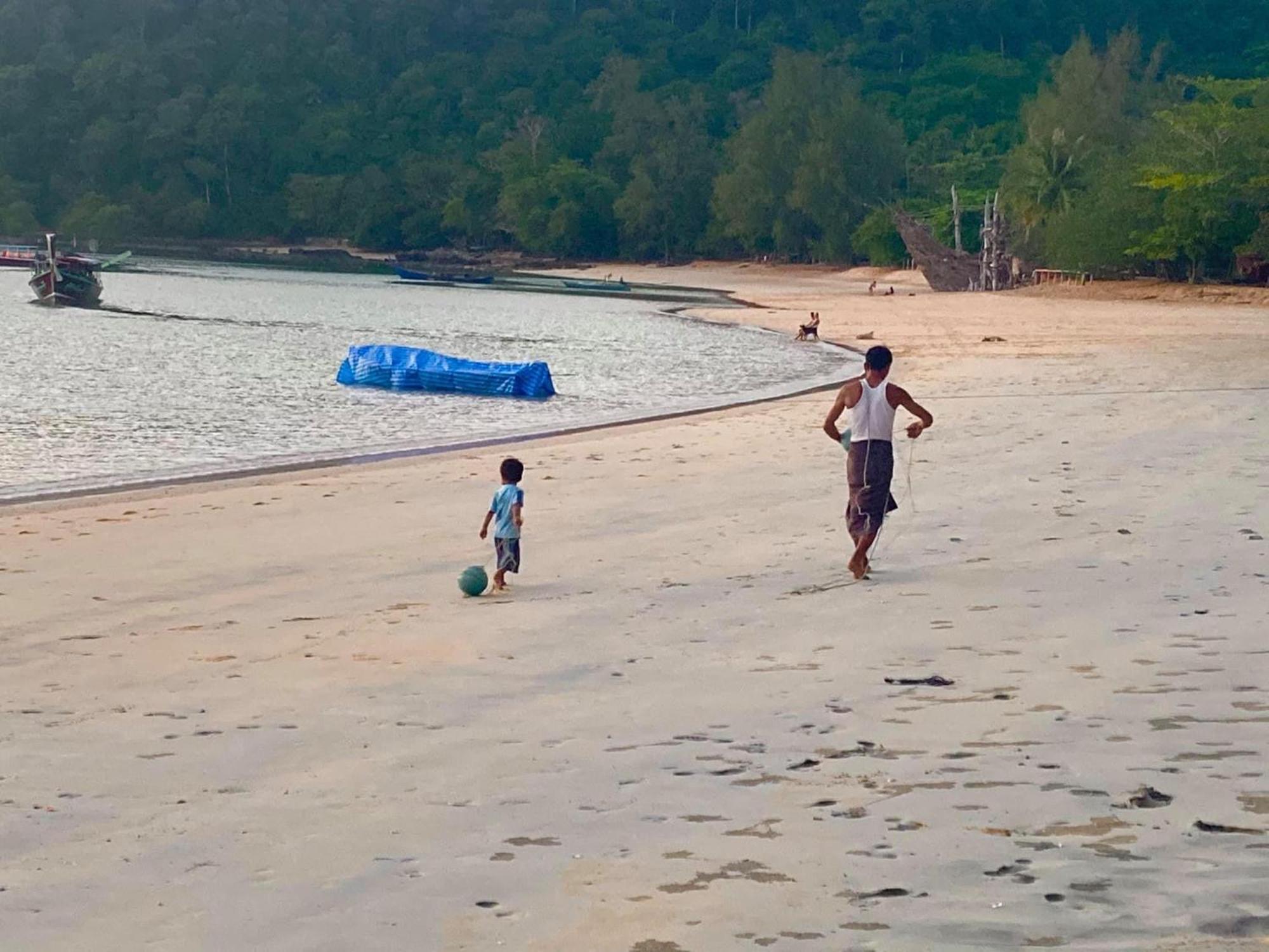Starlight Beach Resort Koh Phayam Eksteriør billede