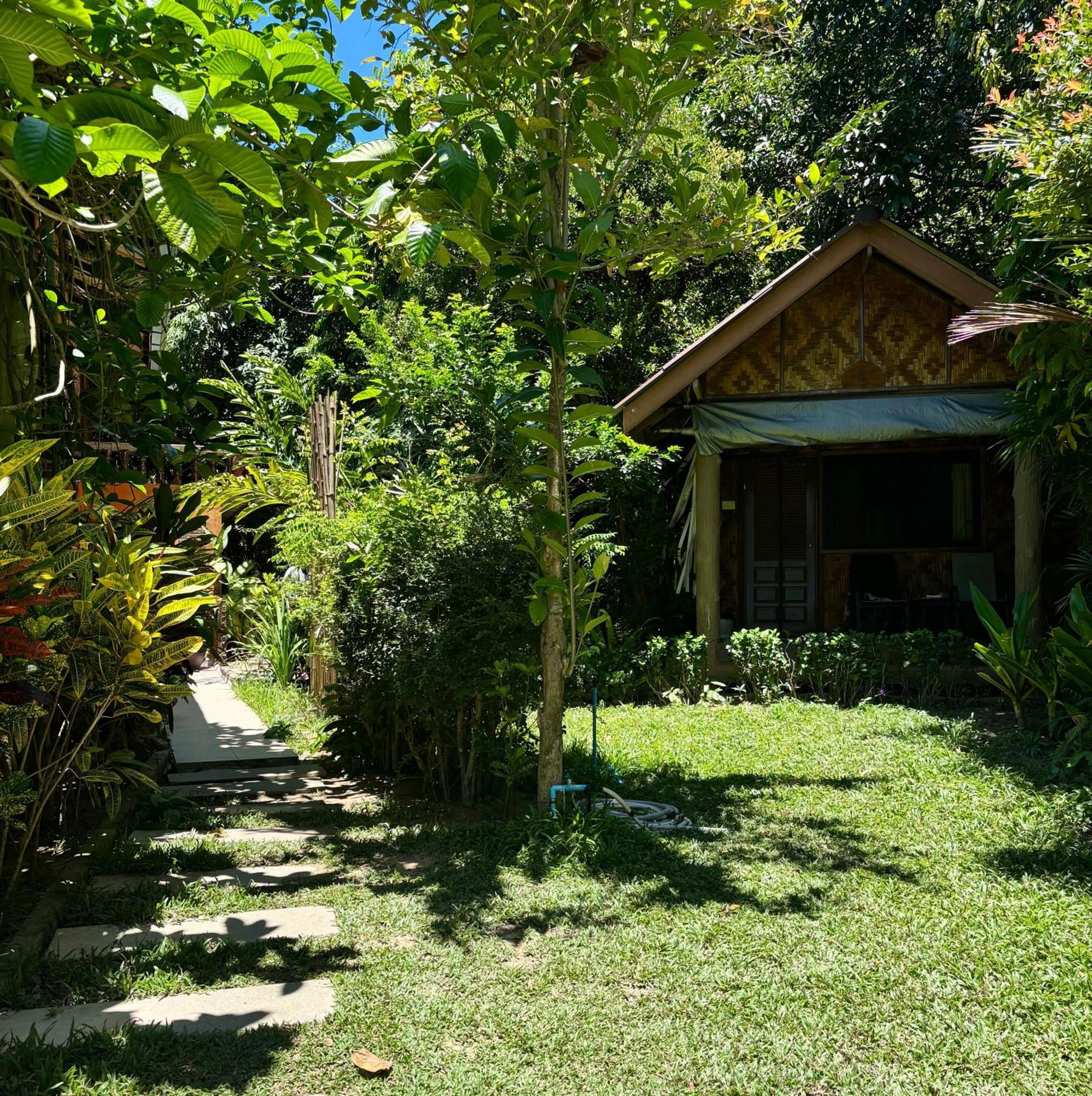 Starlight Beach Resort Koh Phayam Eksteriør billede