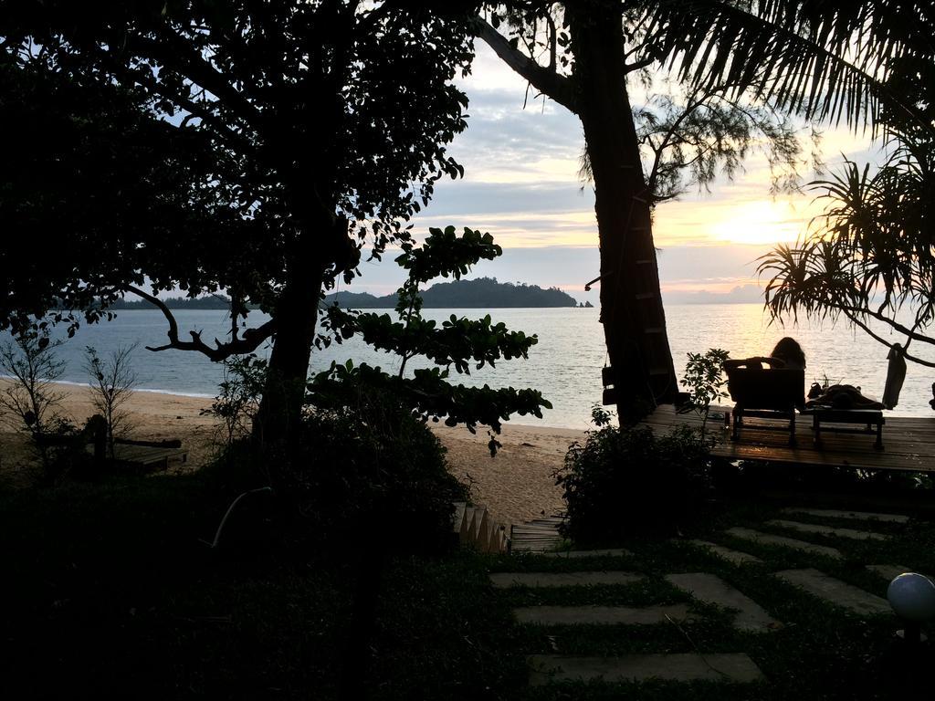 Starlight Beach Resort Koh Phayam Eksteriør billede