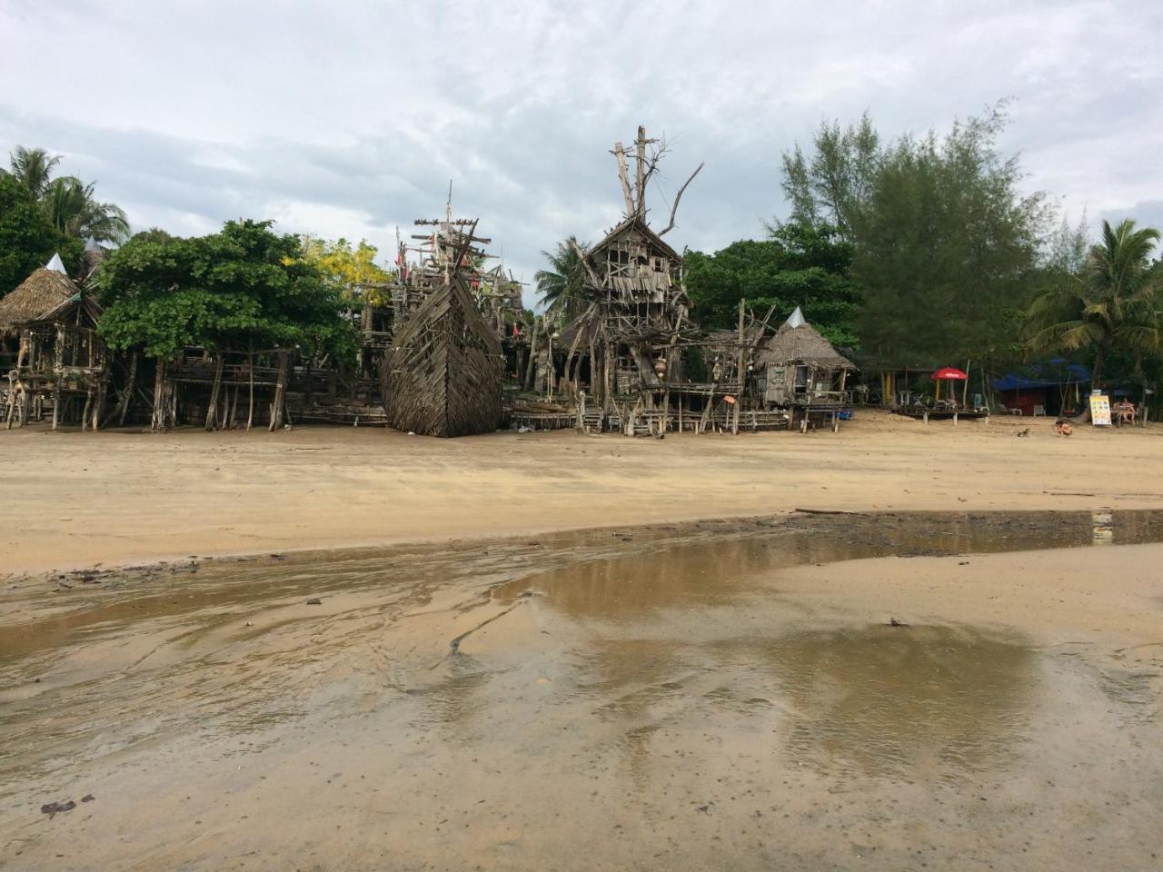 Starlight Beach Resort Koh Phayam Eksteriør billede