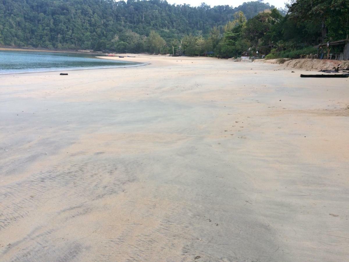 Starlight Beach Resort Koh Phayam Eksteriør billede